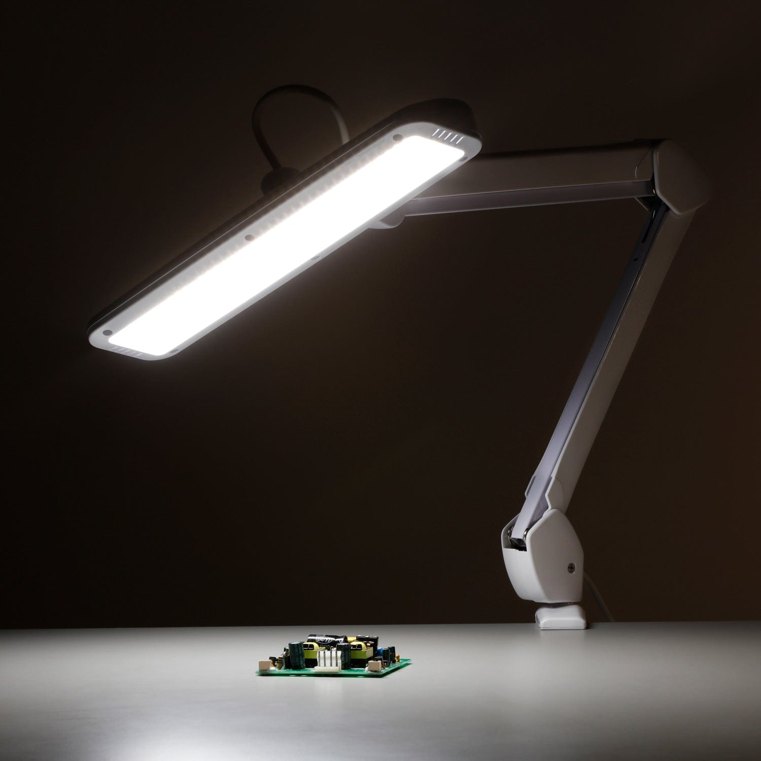 amscope-lmp-72-led-arbeitslampe-12w-72-led-mit-tischklemme image 3